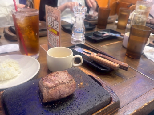 ステーキ100グラム